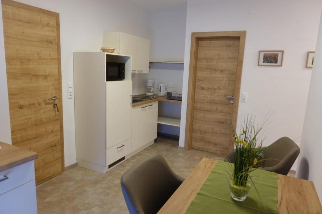 Weingut Gastehaus Palkowitsch Bed & Breakfast อิลมิทซ์ ภายนอก รูปภาพ
